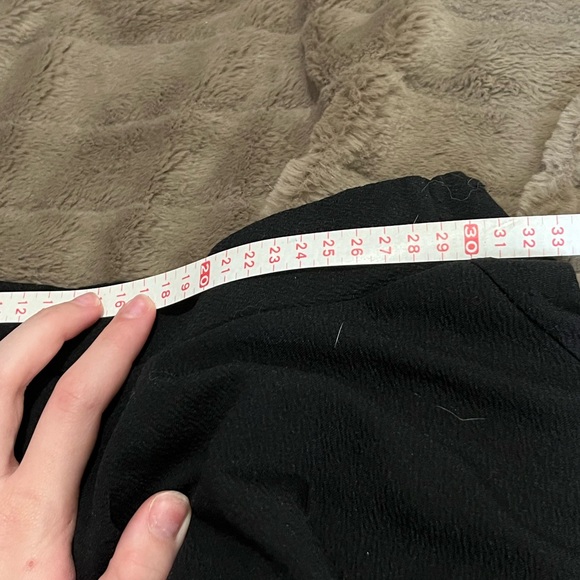 black skater skirt - Picture 3 of 4